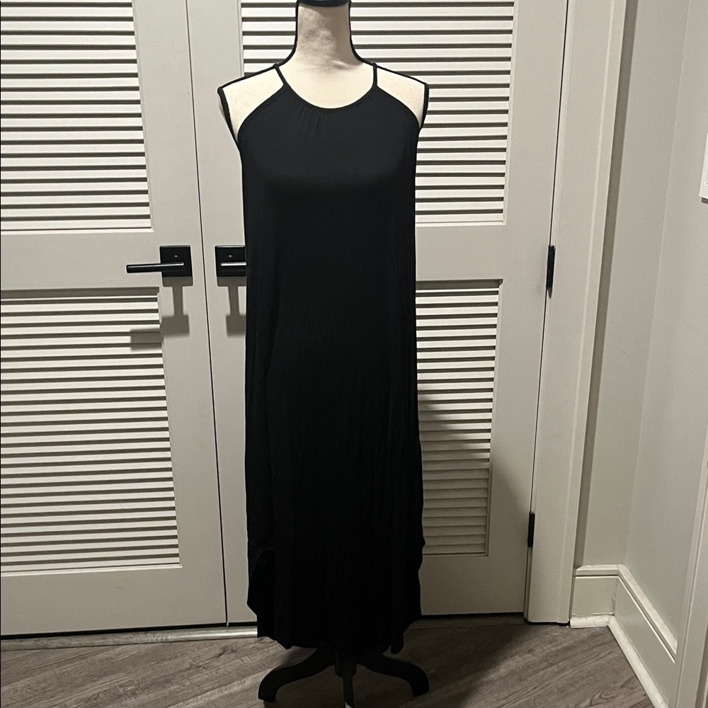 Chic Black Sleeveless Maxi Dress